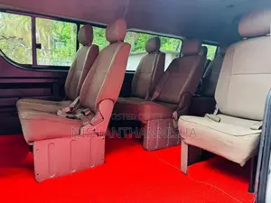 Micro High Roof 2013 Van (Used)