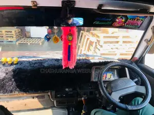 Mazda Brawny 1986 Van (Used)