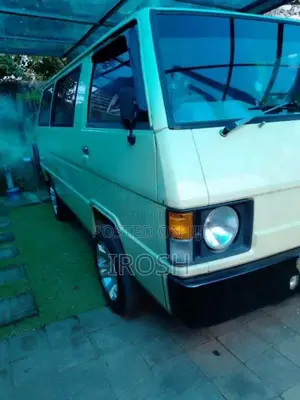 Mitsubishi L300 1982 Van (Used)