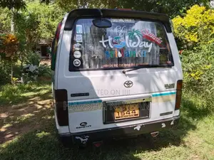 Toyota Shell 1985 Van (Used)