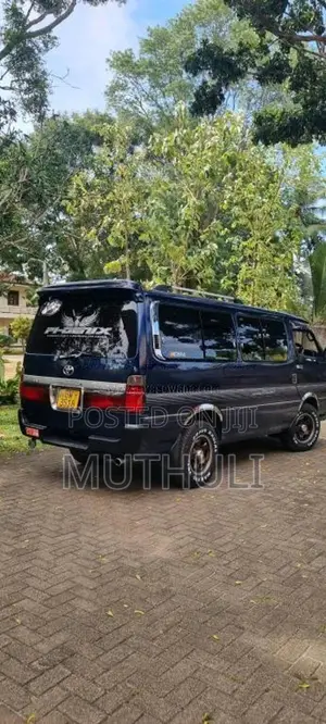 Toyota Dolphin 1997 Van (Used)