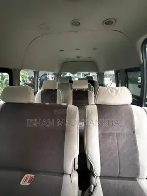Toyota High Roof Kdh 2014 Van (Used)