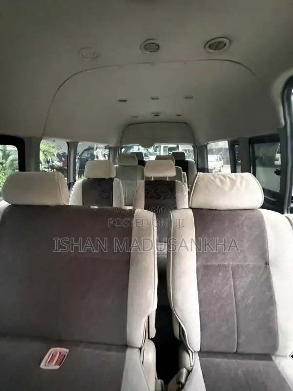 Toyota High Roof Kdh 2014 Van (Used)