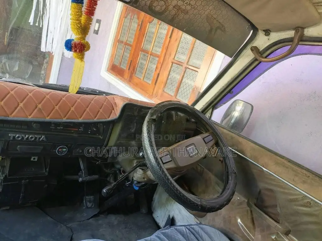 Toyota Lh30 1985 Van (Used)
