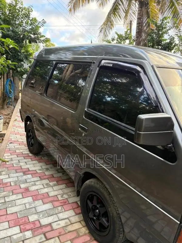 Nissan Vanette 1993 Van (Used)