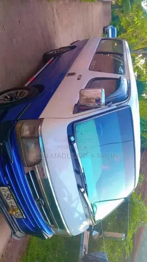 Toyota Dolphin 119 1994 Van (Used)