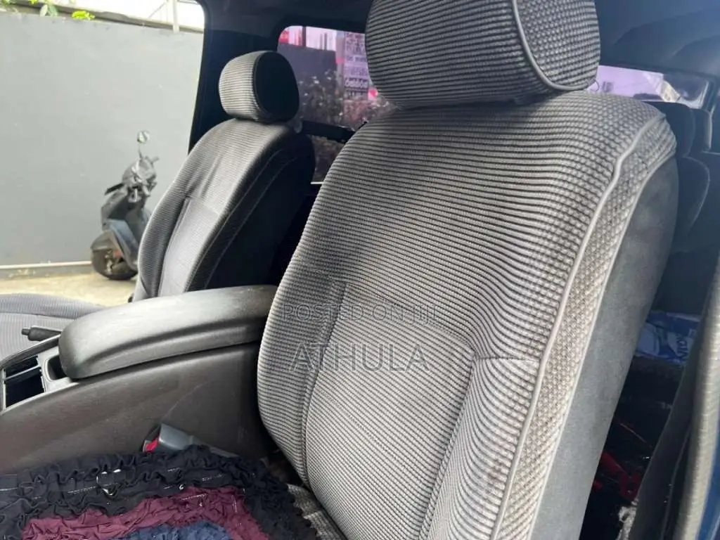 Toyota Dolphin 1994 Van (Used)