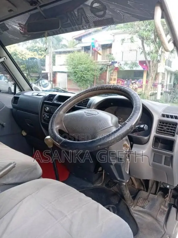 Nissan Vanette 2002 Van (Used)