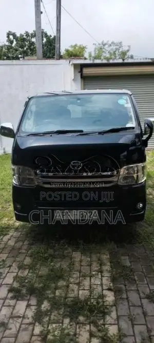 Toyota KDH 2011 Van (Used)
