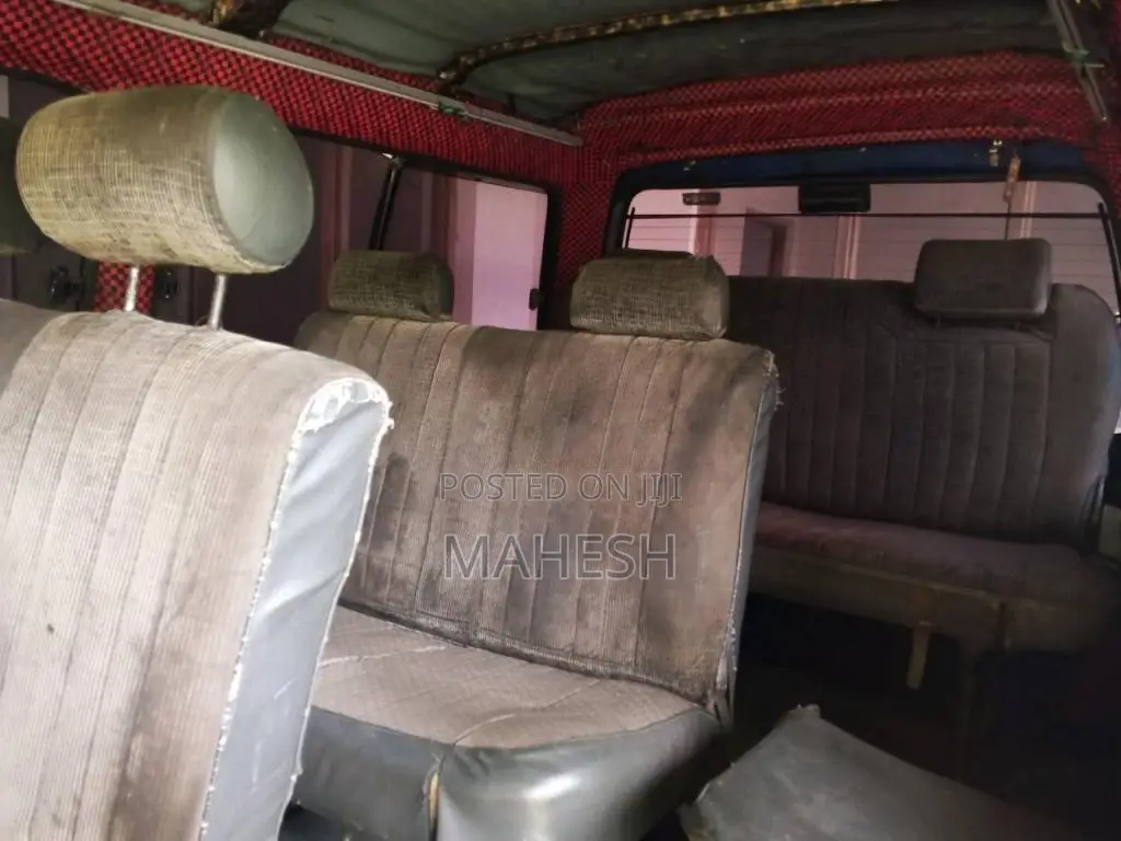 Isuzu Fargo 1989 Van (Used)