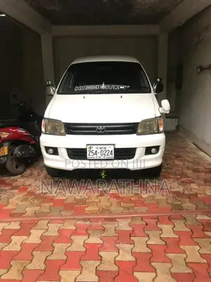 Toyota Noah 1998 Van (Used)
