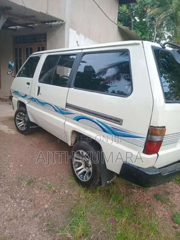 Toyota TownAce 1988 Van (Used)