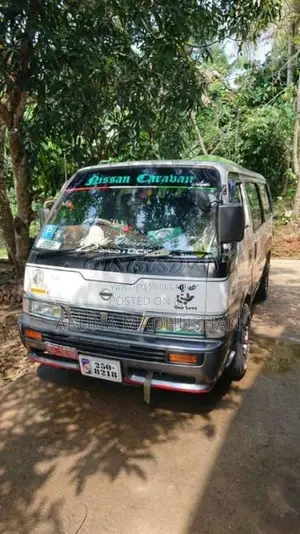 Nissan Caravan 1992 Van (Used)