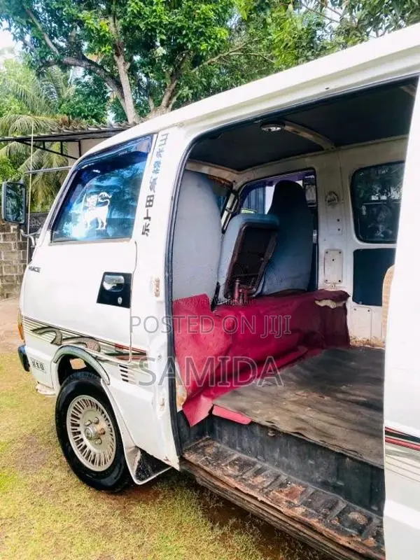 Toyota LH30 1981 Van (Used)