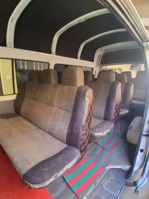 Toyota Dolphin 1994 Van (Used)