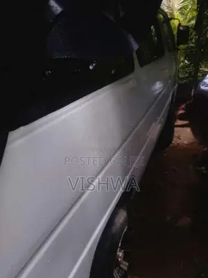 Mitsubishi L300 1985 Van (Used)