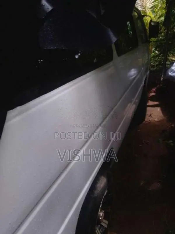 Mitsubishi L300 1985 Van (Used)