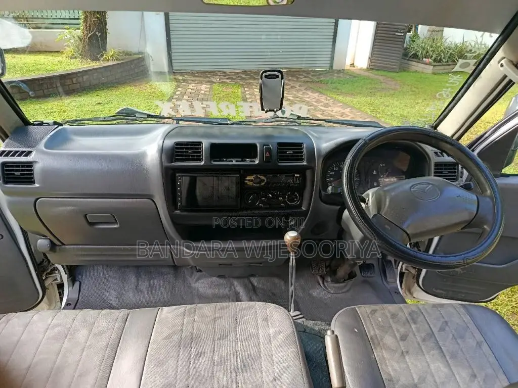 Mazda Bongo 2000 Van (Used)