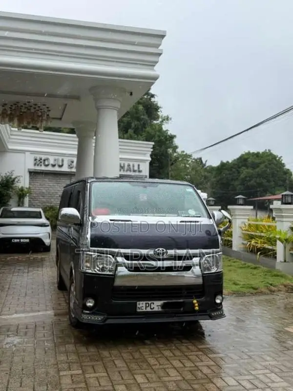 Toyota Kdh Super GL 2006 Van (Used)