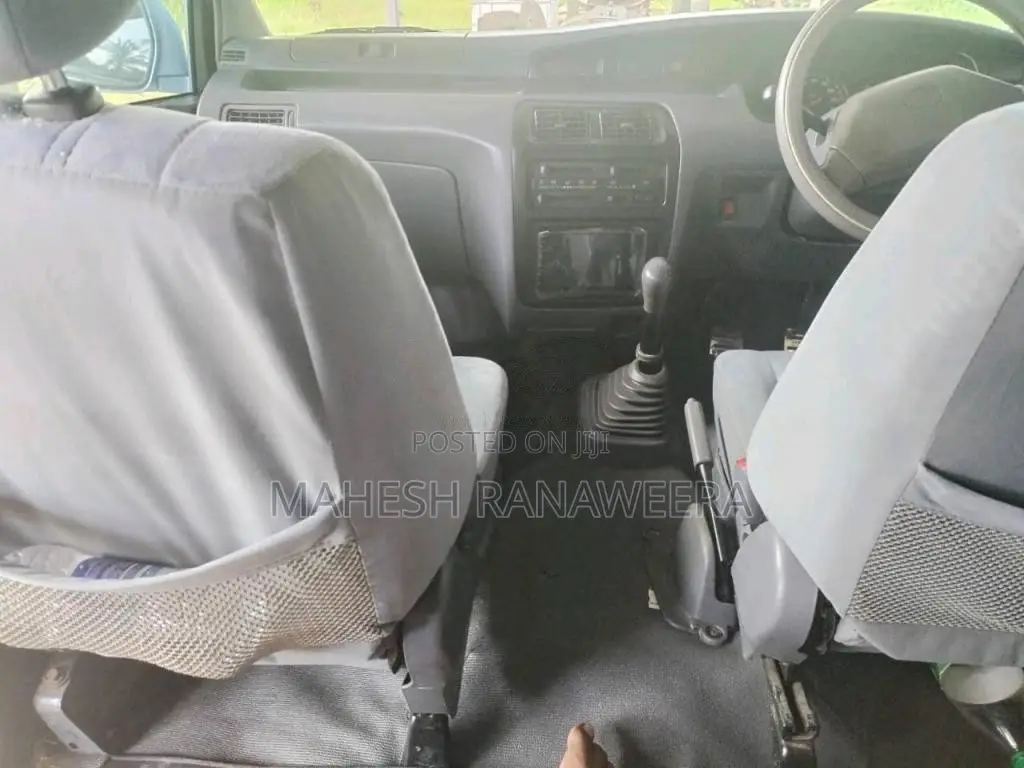 Toyota Noah 1997 Van (Used)