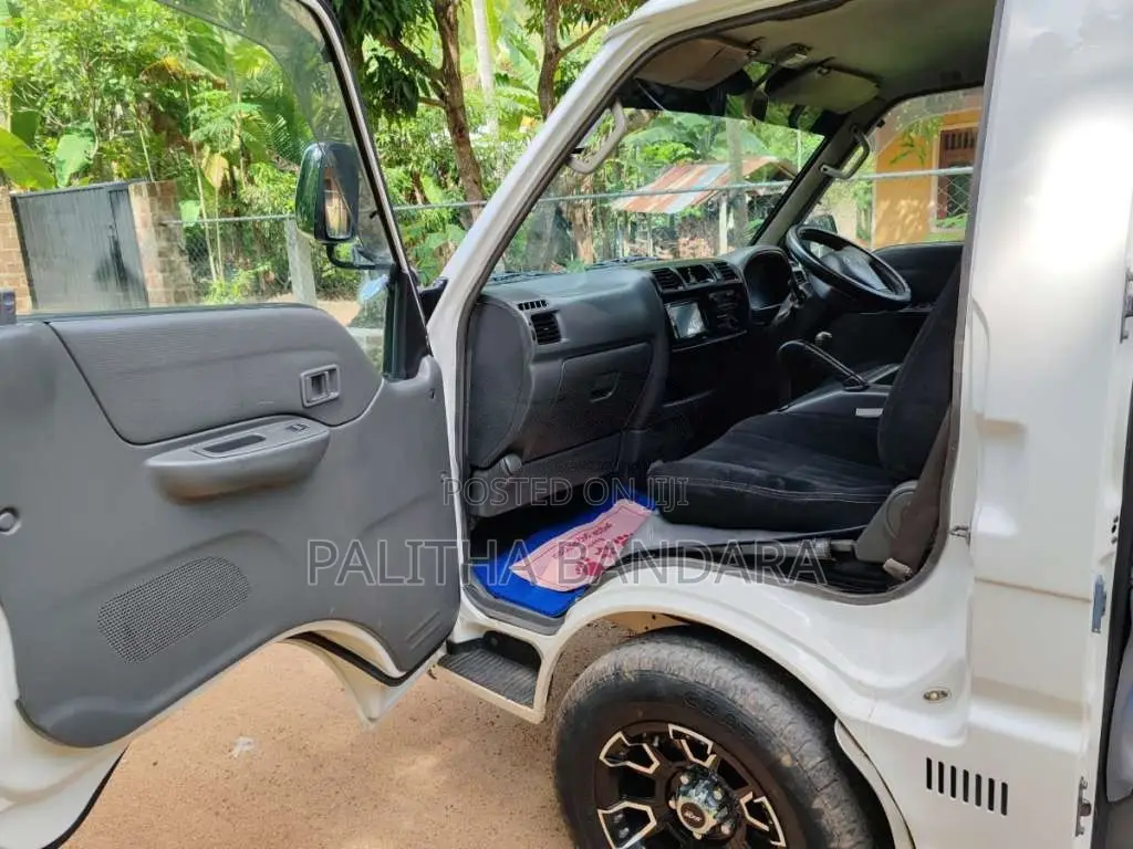Nissan Vanette 2010 Van (Used)