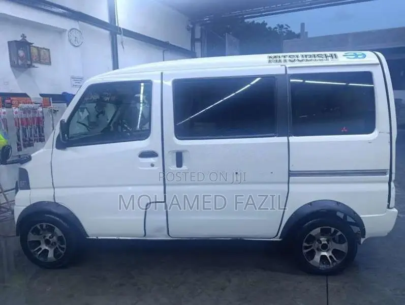 Mitsubishi MiniCab 2003 Van (Used)