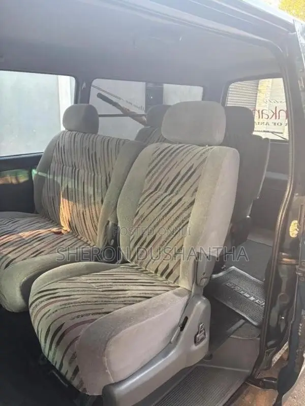 Toyota Dolphin RZH112 2006 Van (Used)