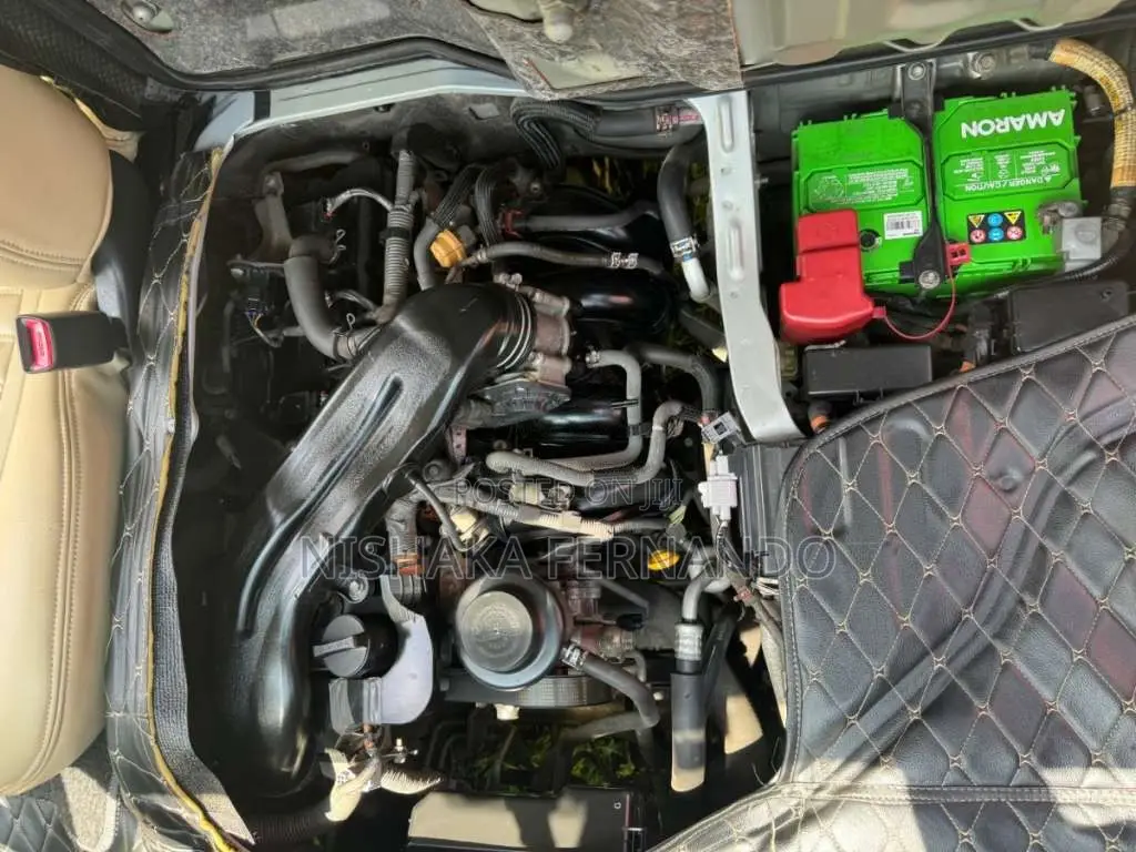 Toyota KDH 2016 Van (Used)