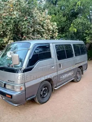 Nissan Caravan 1994 Van (Used)