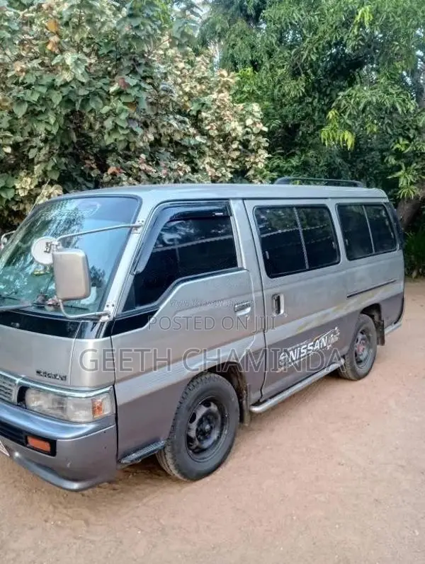 Nissan Caravan 1994 Van (Used)