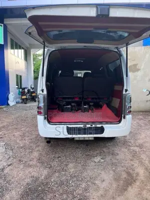 Nissan Caravan 2011 Van (Used)