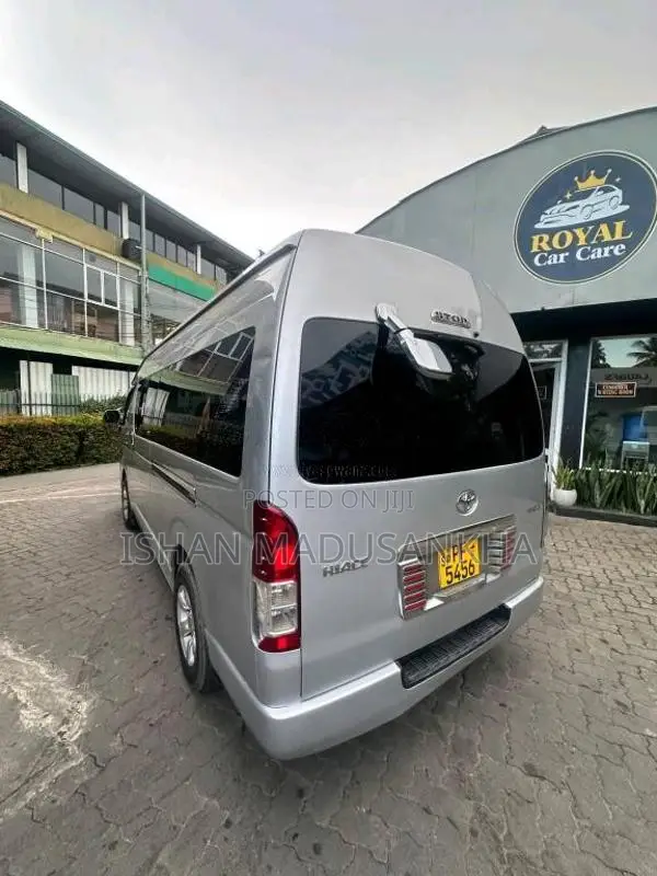 Toyota High Roof Kdh 2014 Van (Used)