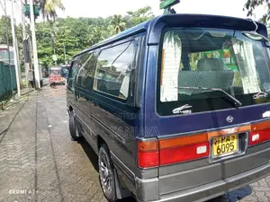 Nissan Caravan 2001 Van (Used)