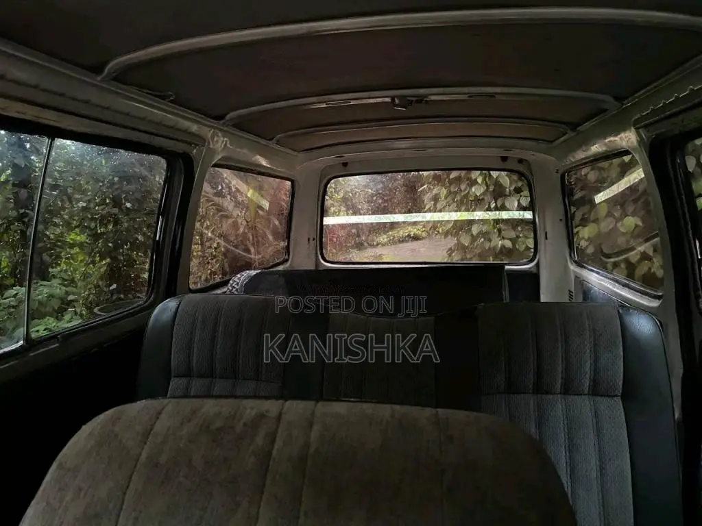 Toyota Hiace 1980 Van (Used)