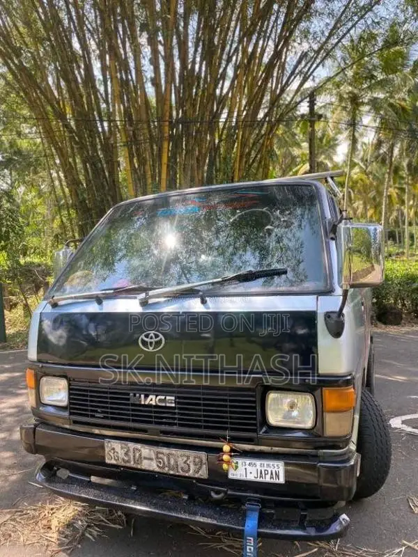 Toyota Shell 1985 Van (Used)