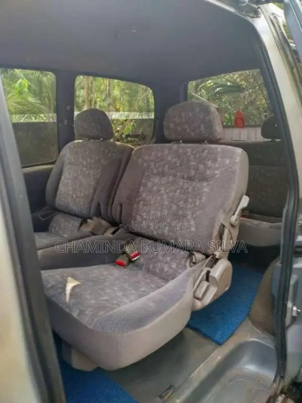 Nissan Serena 1994 Van (Used)