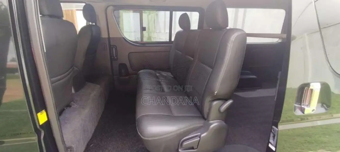 Toyota KDH 2011 Van (Used)
