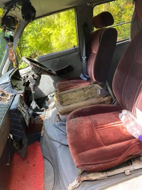 Toyota Shell 1983 Van (Used)