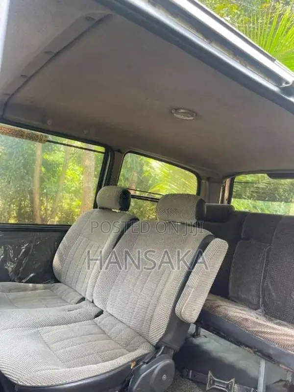 Nissan Serena 1998 Van (Used)