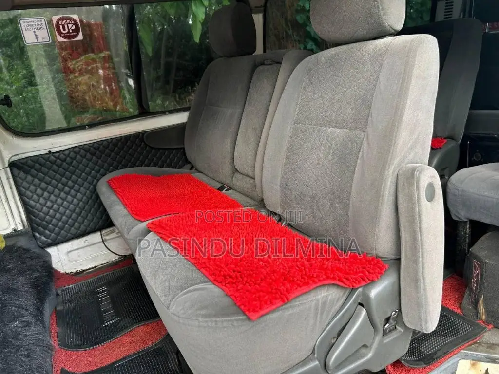 Toyota Dolphin 1996 Van (Used)