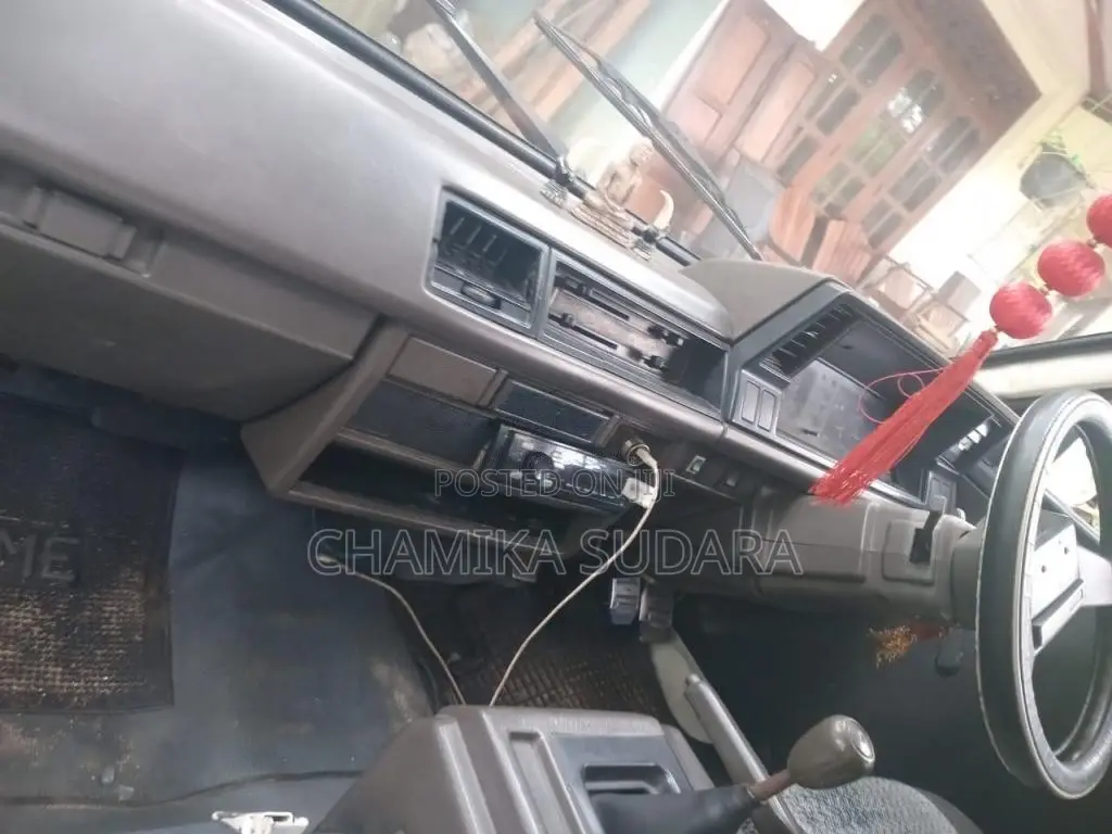 Nissan Vanette 1986 Van (Used)