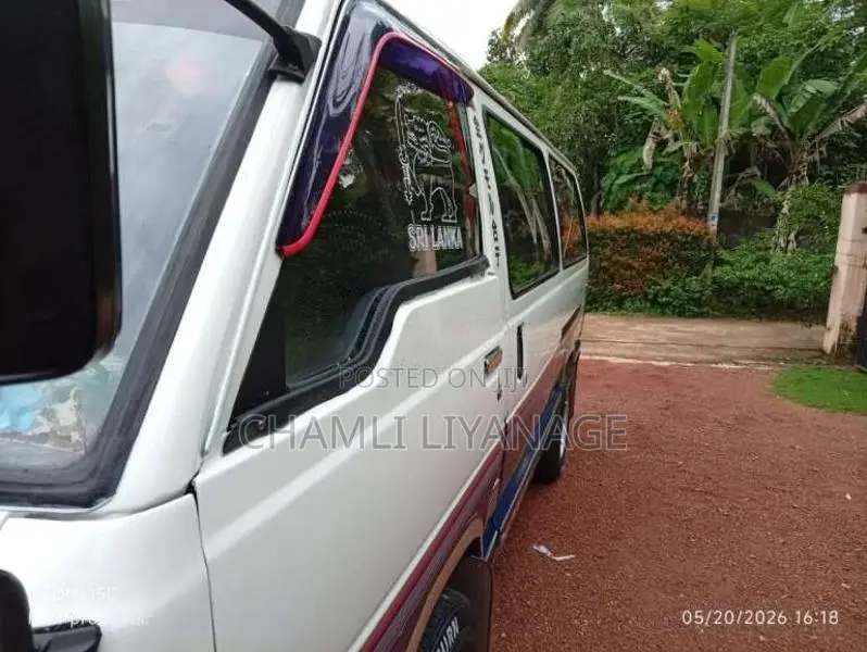 Toyota Shell 1988 Van (Used)