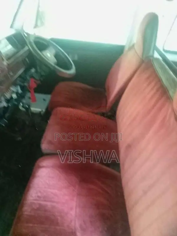 Mitsubishi L300 1985 Van (Used)