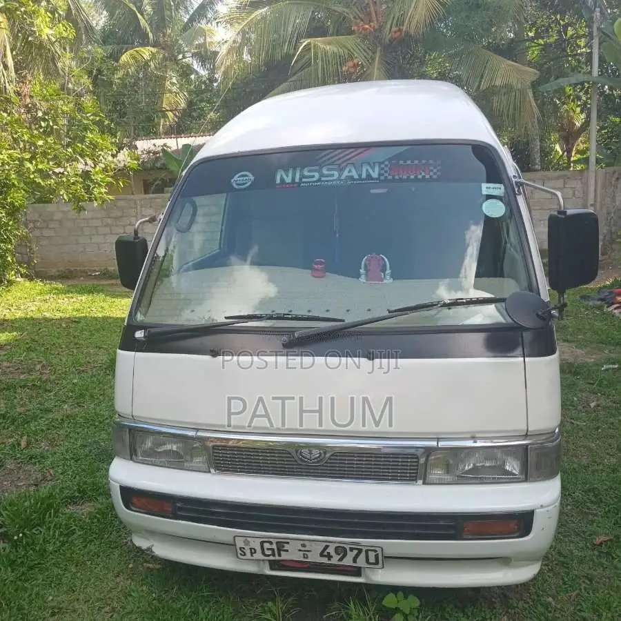 Nissan Caravan 2001 Van (Used)