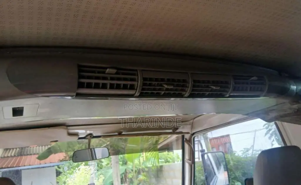 Mitsubishi L300 1986 Van (Used)
