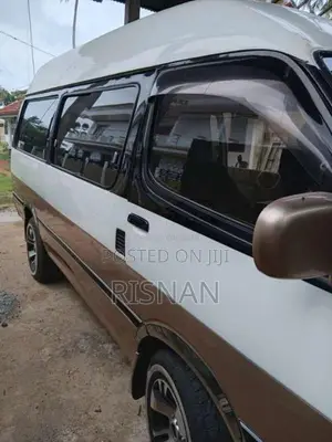Toyota Dolphin High Roof 2008 Van (Used)