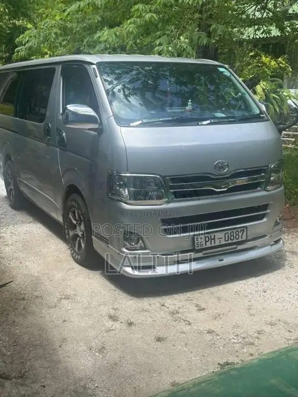 Toyota KDH 2013 Van (Used)