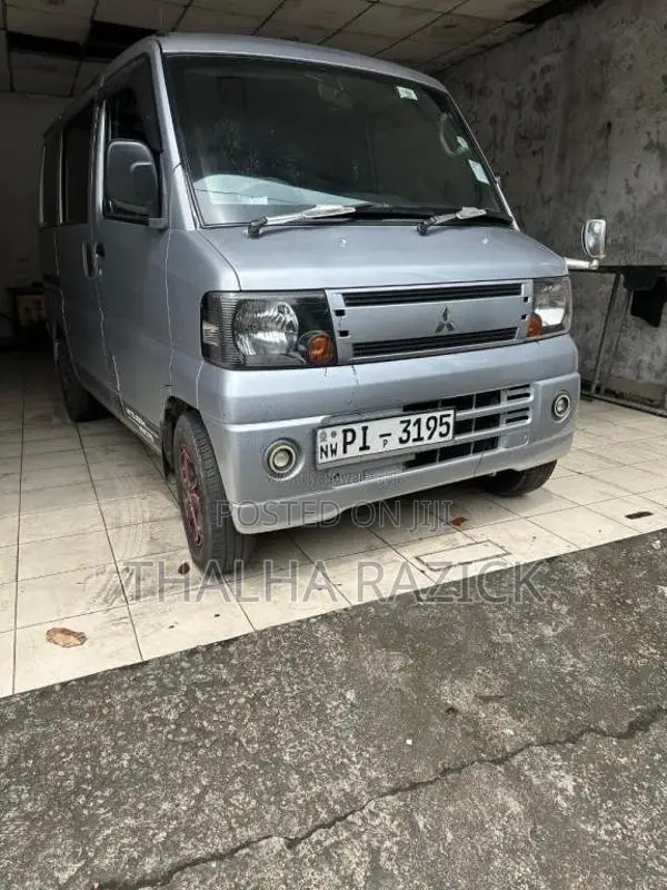 Mitsubishi Minicab 2017 Van (Used)