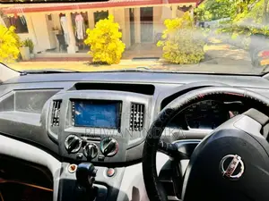 Nissan NV200 2011 Van (Used)