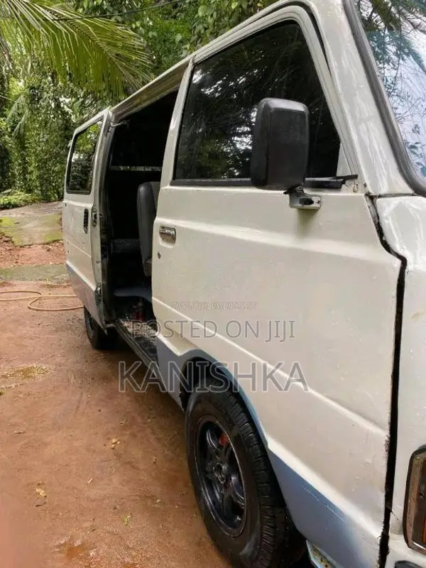 Toyota Hiace 1980 Van (Used)